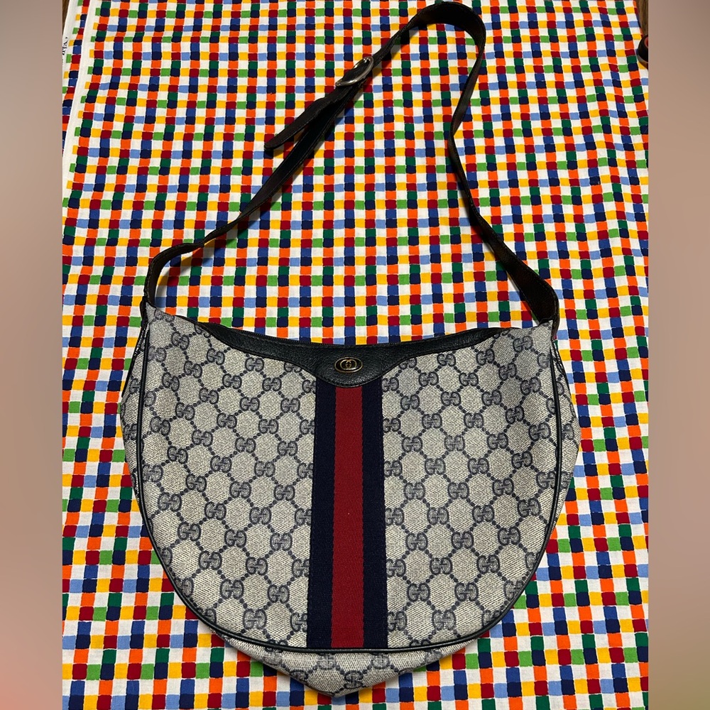 Gucci Vintage Bag Shoulder Bag Purse Sherry GG Supreme Round Navy Authentic